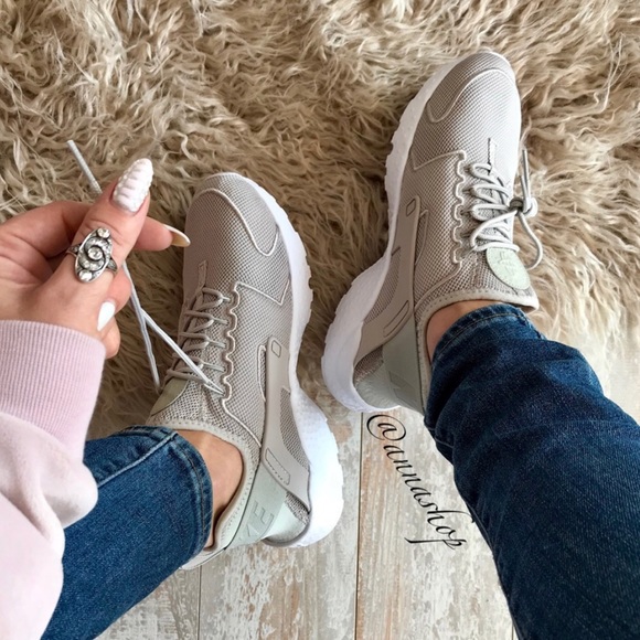 nike air huarache run ultra grey